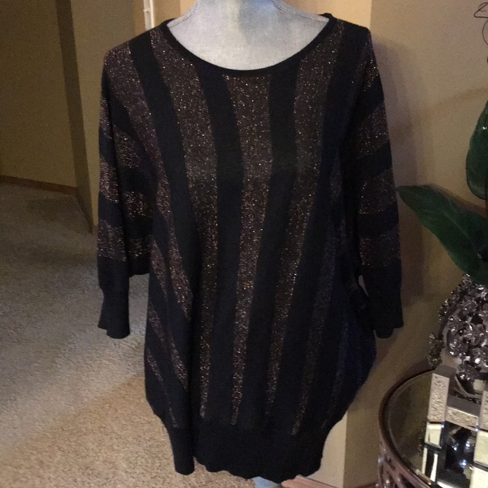 Lane Bryant black and gold sweater 14/16